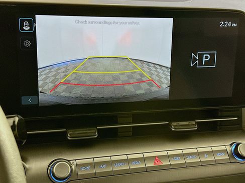 Used 2024 Hyundai Kona SE image 22