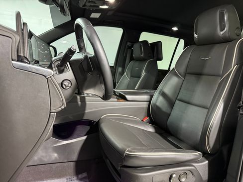 Certified 2023 Cadillac Escalade Premium Luxury image 5