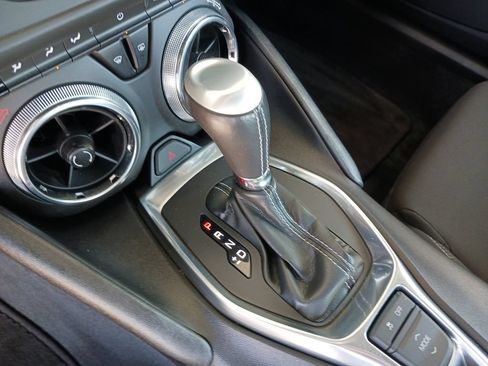 Used 2019 Chevrolet Camaro LT RWD image 31