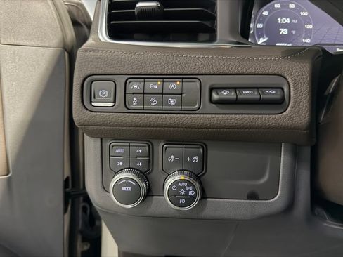 Used 2023 GMC Yukon Denali AWD/4WD image 25