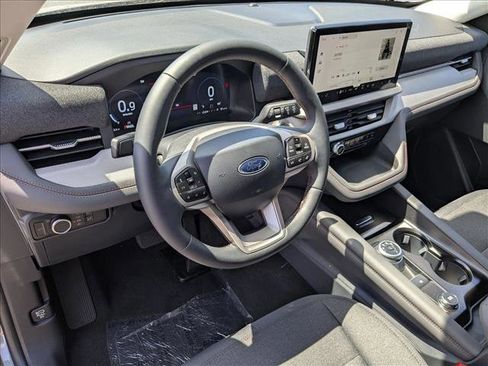 New 2025 Ford Explorer Active image 3