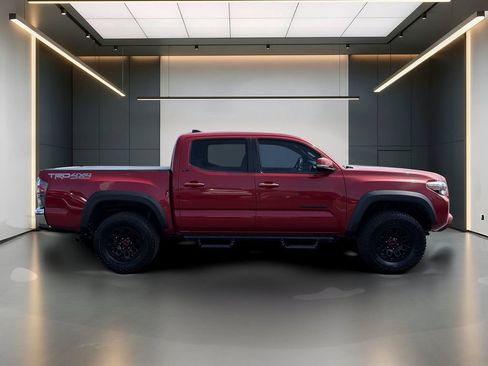 Used 2020 Toyota Tacoma TRD Off-Road AWD/4WD image 7