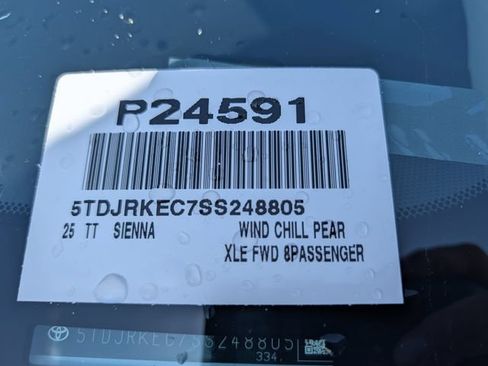 Used 2025 Toyota Sienna XLE w/ XLE Plus Package FWD image 38