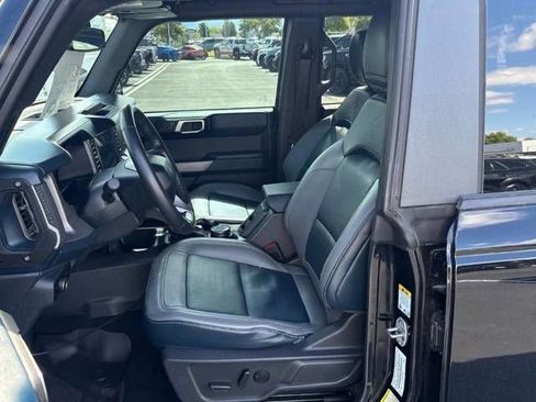 Used 2023 Ford Bronco Outer Banks AWD/4WD image 3