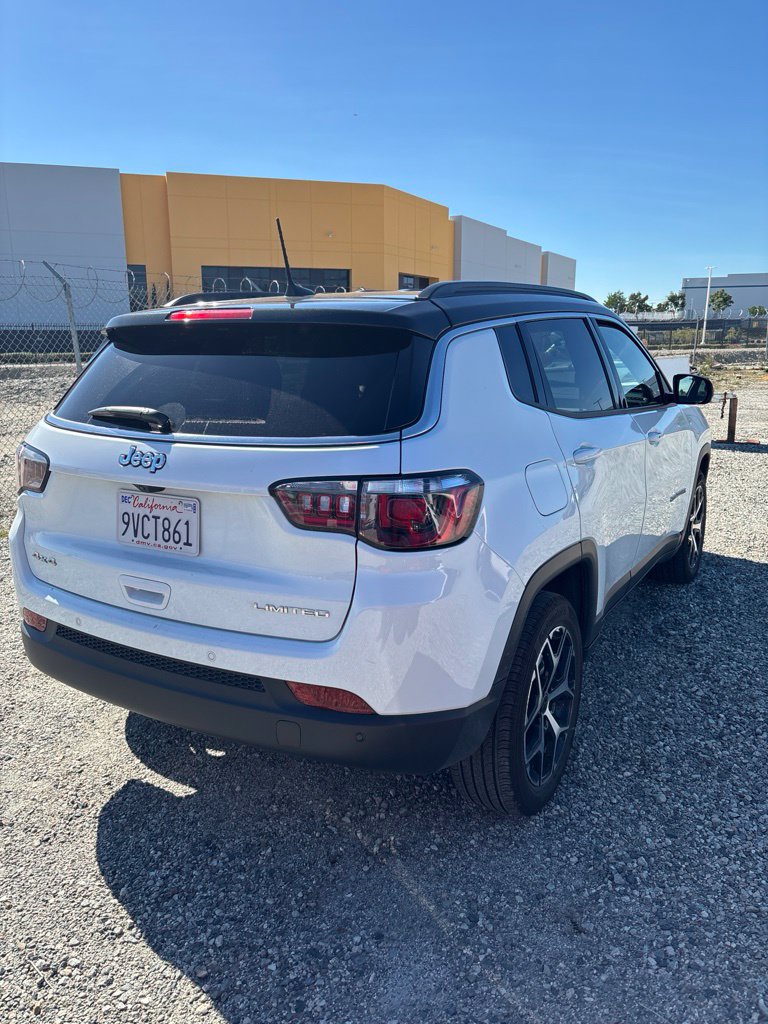 Used 2026 Jeep Compass Limited AWD/4WD image 4
