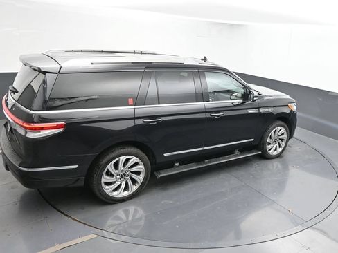 Used 2024 Lincoln Navigator Premiere AWD/4WD image 33
