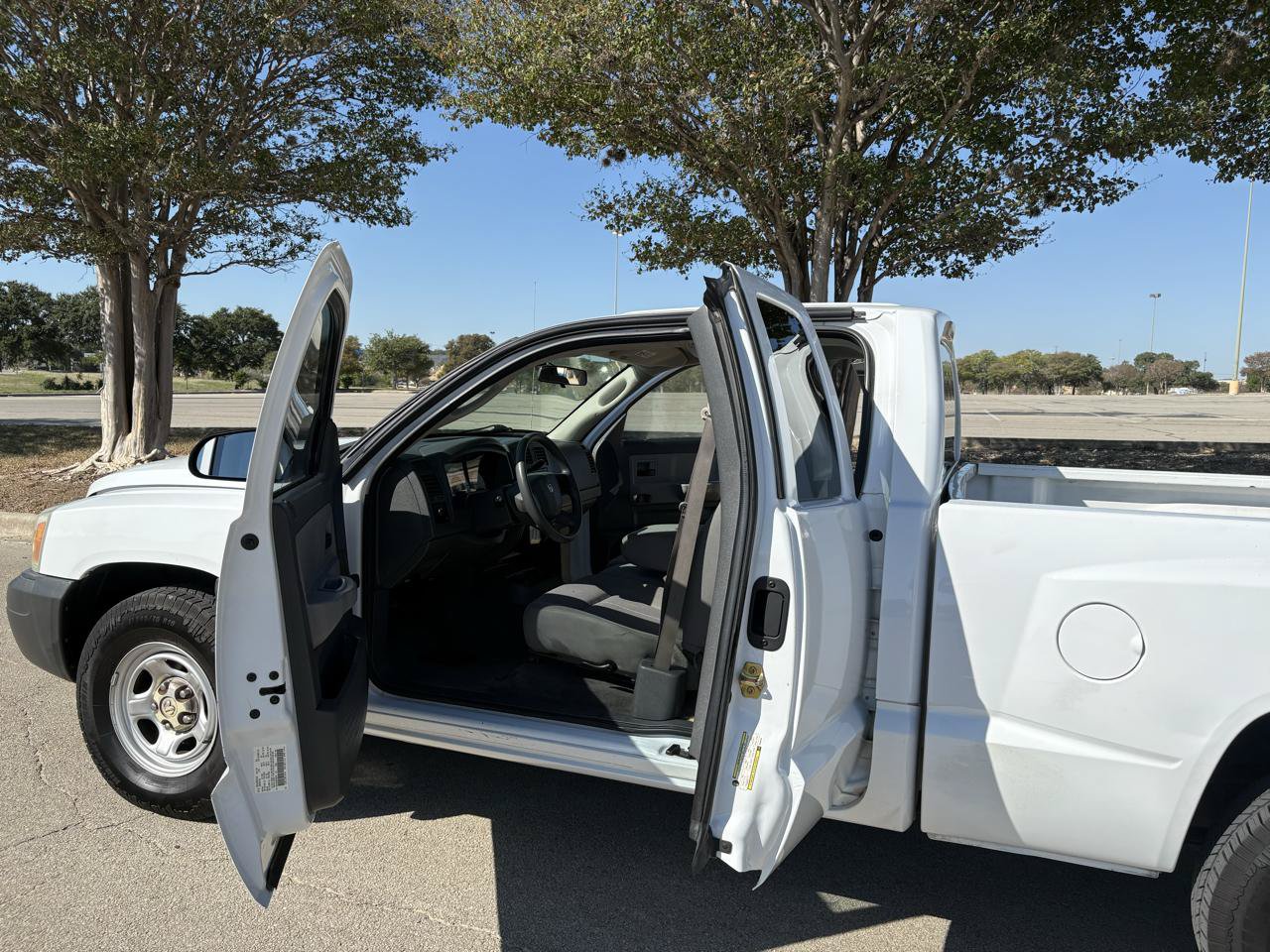 Used 2006 Dodge Dakota ST w/ Trailer Tow Group RWD image 37