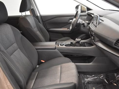 Used 2025 Nissan Rogue SV AWD/4WD image 19
