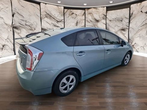 Used 2015 Toyota Prius Four image 5