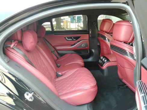 Used 2024 Mercedes-Benz S 580 4MATIC Sedan w/ AMG Line image 34