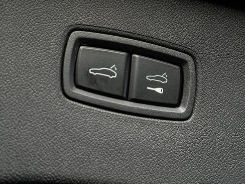 Certified 2026 Porsche Cayenne image 30