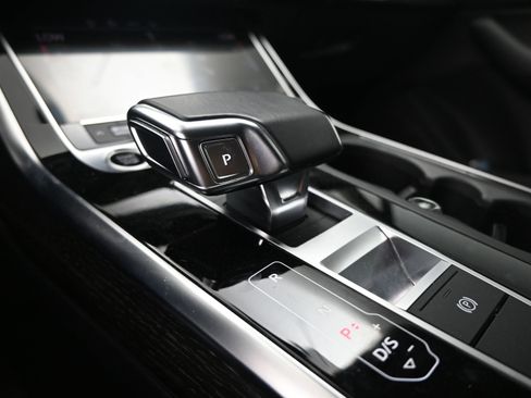 Used 2023 Audi Q7 3.0T Premium w/ Convenience Package image 15