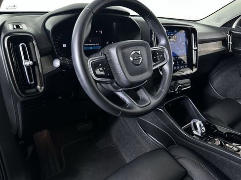 Used 2024 Volvo XC40 B5 Plus AWD/4WD image 10