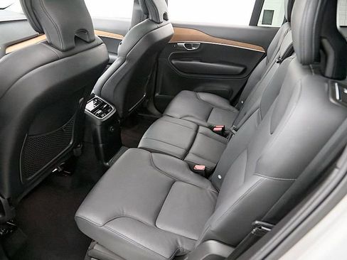 Certified 2024 Volvo XC90 T8 Plus AWD/4WD image 21
