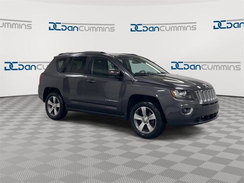 Used 2017 Jeep Compass High Altitude image 2