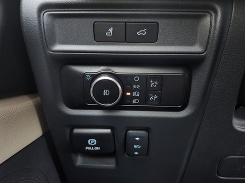 Used 2024 Ford Expedition Max Limited image 11