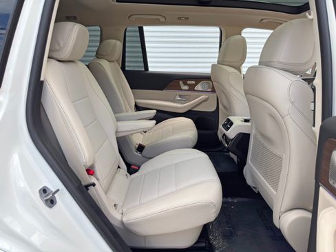 Used 2023 Mercedes-Benz GLS 450 4MATIC image 50