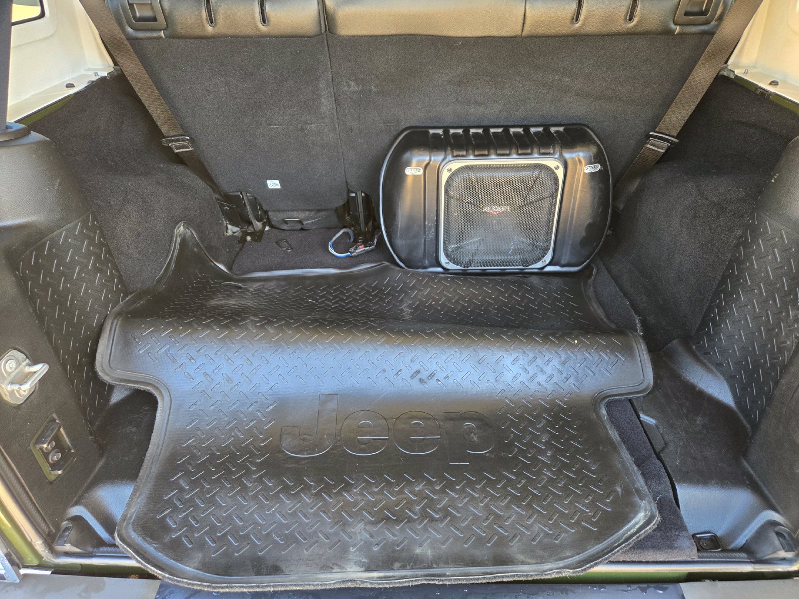 Used 2016 Jeep Wrangler Unlimited Sahara AWD/4WD image 25
