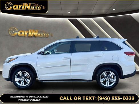 Used 2017 Toyota Highlander Limited Platinum FWD image 8