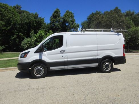 Used 2019 Ford Transit 150 130 Low Roof RWD image 2