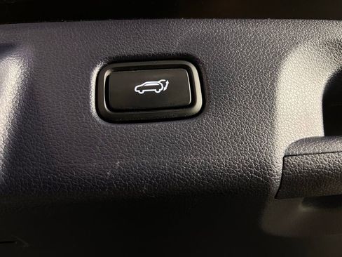 Used 2023 Hyundai Palisade Limited image 32