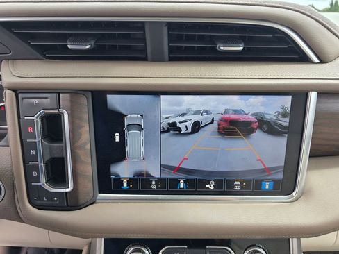 Used 2021 GMC Yukon Denali w/ Denali Ultimate Package AWD/4WD image 23