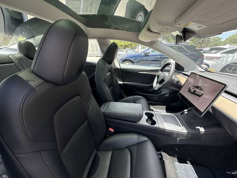 Used 2023 Tesla Model 3 Standard Range RWD image 12