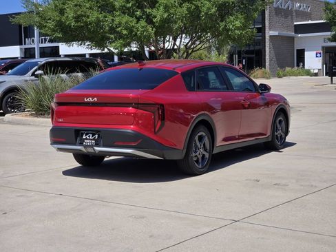 New 2026 Kia K4 FWD image 4
