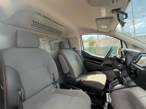 Used 2018 Nissan NV200 SV w/ Navigation Package image 22