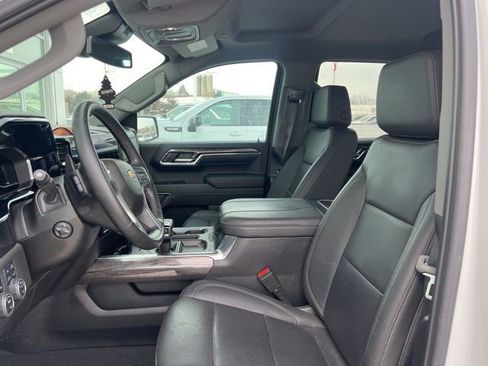 Used 2023 Chevrolet Silverado 1500 LTZ image 14