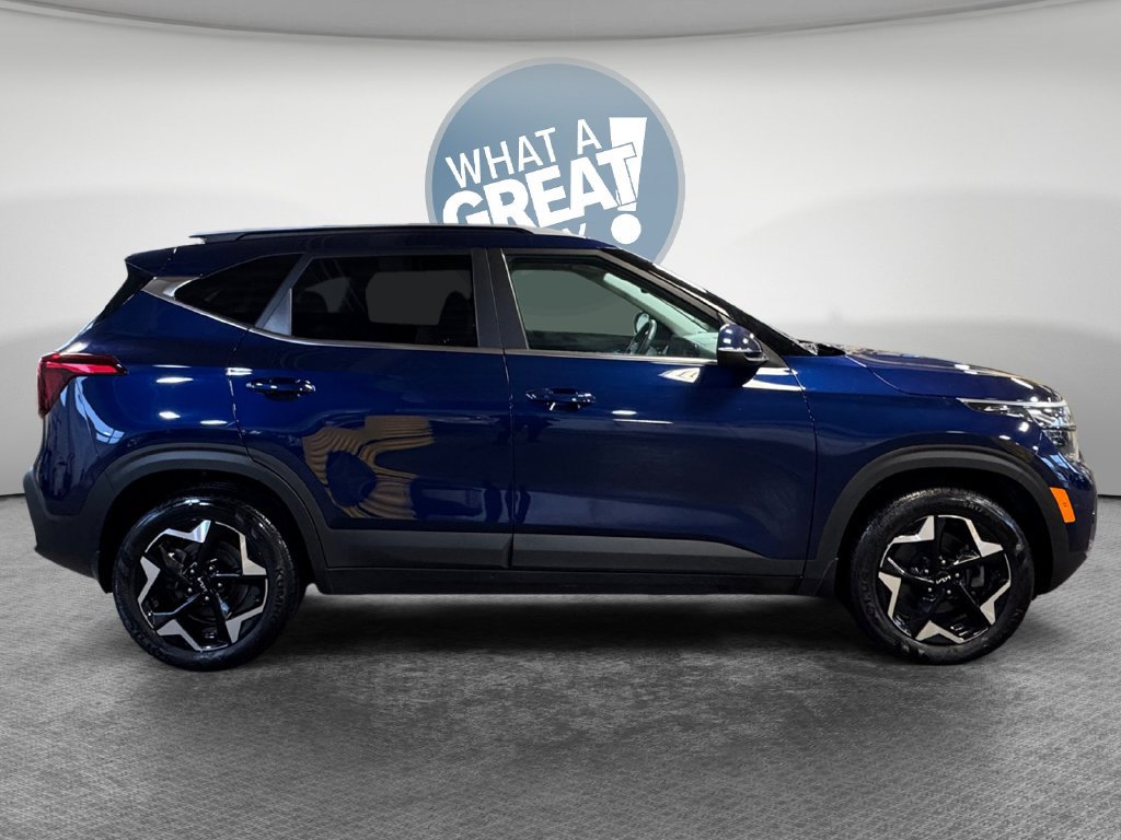 Certified 2025 Kia Seltos EX AWD/4WD image 2