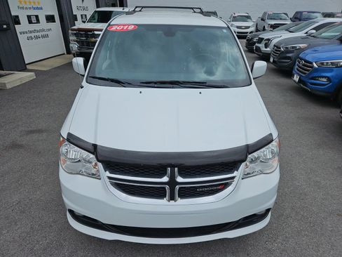 Used 2019 Dodge Grand Caravan SXT FWD image 11