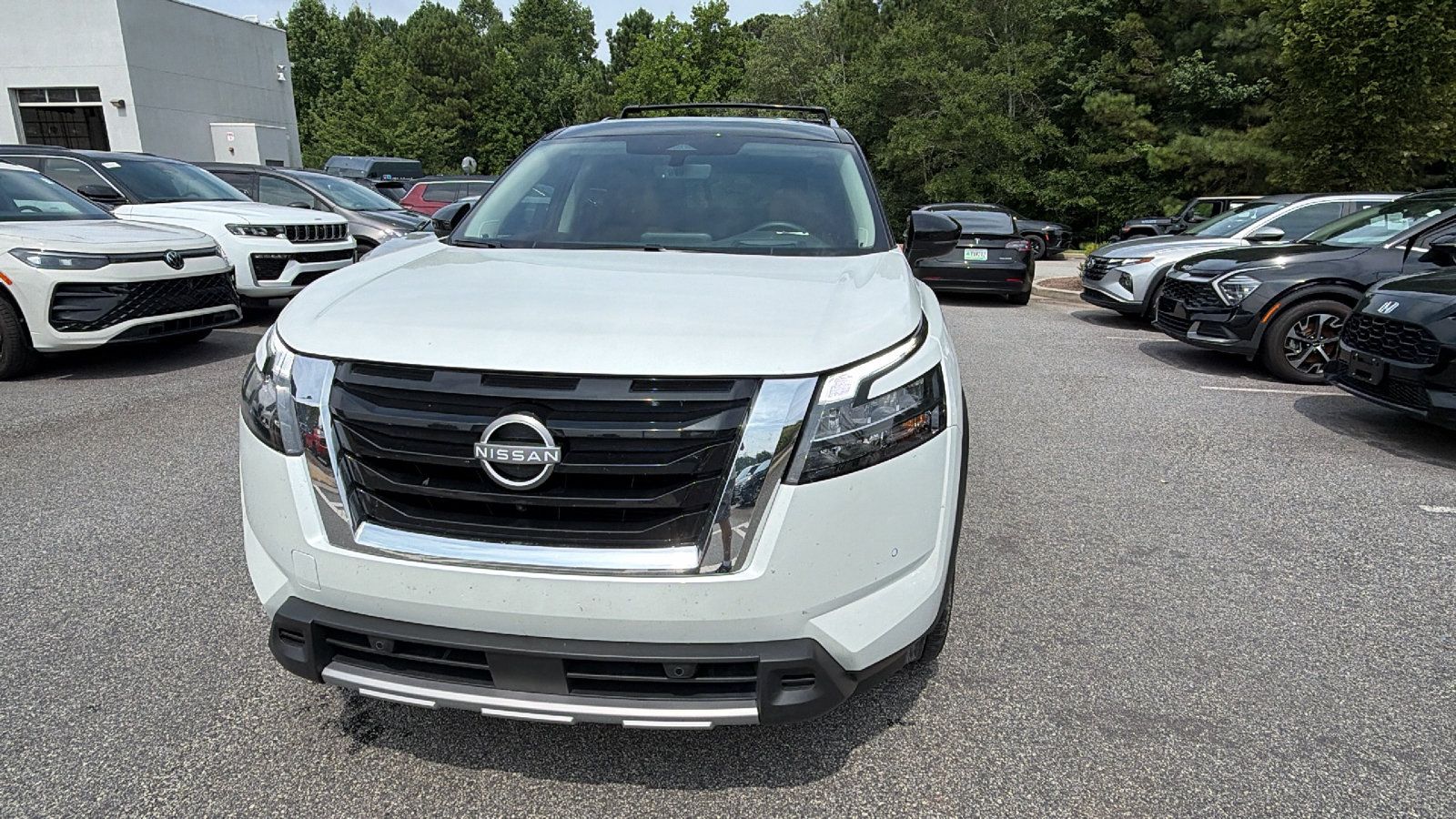 Used 2025 Nissan Pathfinder Platinum w/ Cargo Package FWD image 3