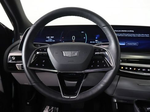 Used 2025 Cadillac Lyriq Luxury RWD image 40