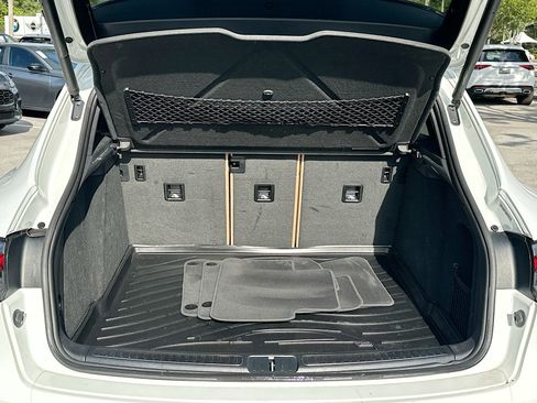 Used 2019 Porsche Macan Base image 27