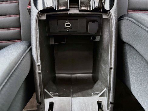 Used 2016 Ford Fusion SE FWD image 33