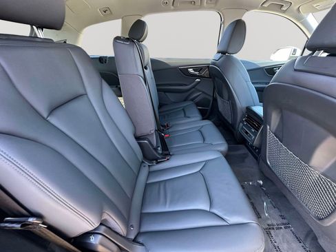 Used 2022 Audi Q7 Premium Plus image 33