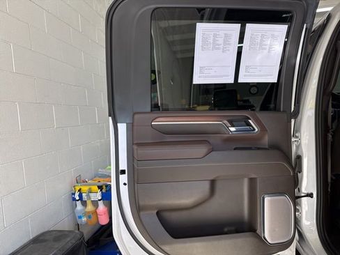 Used 2024 GMC Sierra 2500 Denali w/ Denali Reserve Package image 12