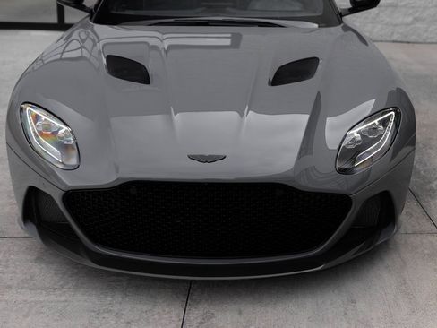 Used 2022 Aston Martin DBS Superleggera Volante image 16