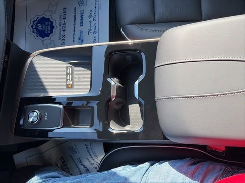 New 2026 Buick Enclave Avenir image 24