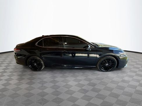 Used 2023 Toyota Camry XSE FWD image 5
