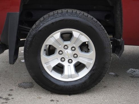 Used 2018 Chevrolet Silverado 1500 LT w/ All Star Edition image 12