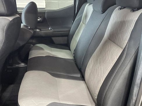 Used 2023 Toyota Tacoma TRD Sport image 10