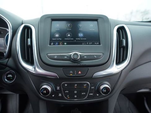 Used 2022 Chevrolet Equinox LT w/ Driver Convenience Package image 28