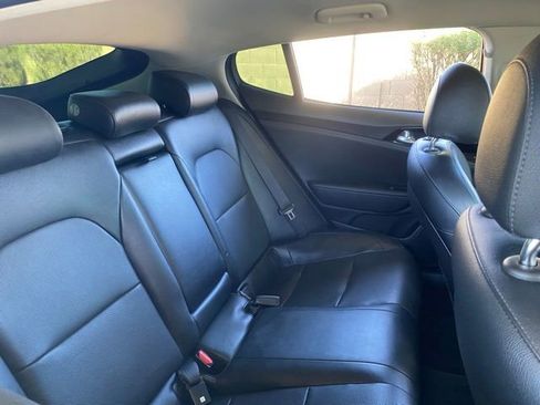 Used 2019 Kia Stinger RWD image 6