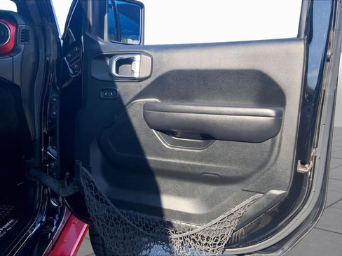 Used 2018 Jeep Wrangler Unlimited Rubicon AWD/4WD image 22