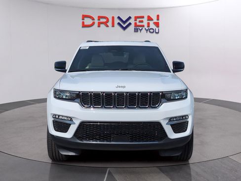 New 2025 Jeep Grand Cherokee Limited w/ Trailer Tow Package image 14