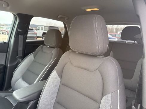 Used 2024 Chevrolet TrailBlazer LT w/ LT Cold Weather Package image 14