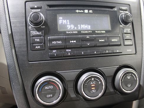 Used 2014 Subaru Forester 2.5i Limited AWD/4WD image 14