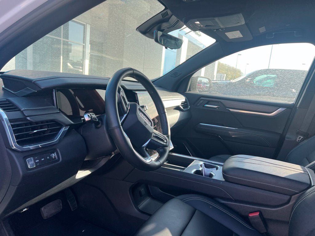 Used 2026 GMC Acadia Elevation w/ Elevation Premium Package AWD/4WD image 8